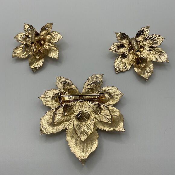 Vintage AVON SAC Maple Leaf Brooch and Earring Set Gold Tone 1980s - Picture 3 of 6